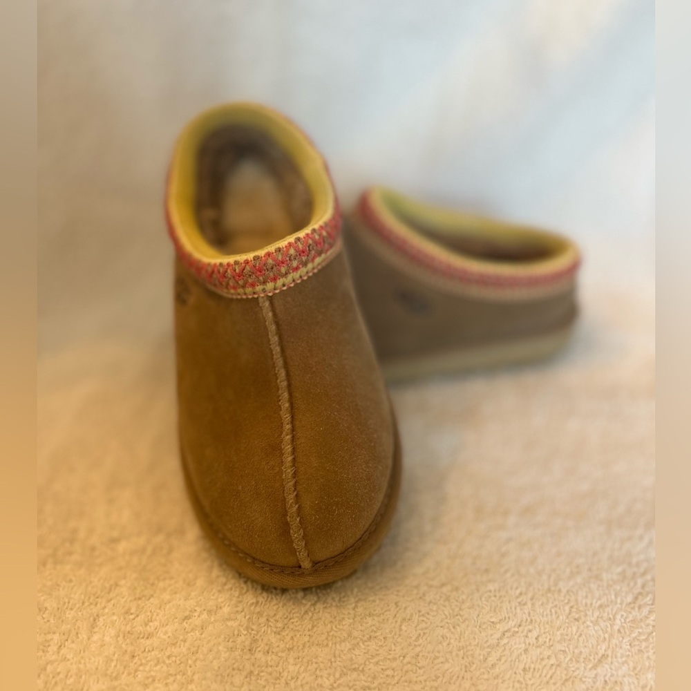 Ugg Tasman slip on